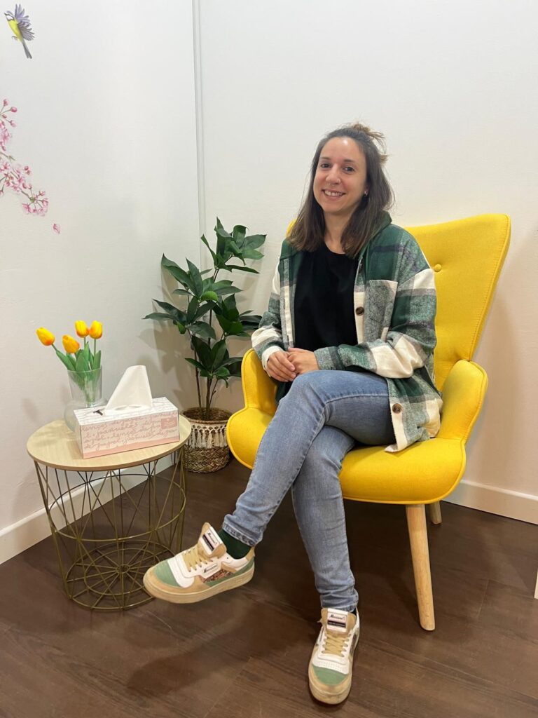 Equipo · Sanar y Crecer. Psicología · Psicóloga Abigail García, graduada en Psicología por la Universidad Complutense de Madrid, cursando el itinerario específico de Psicología Clínica.